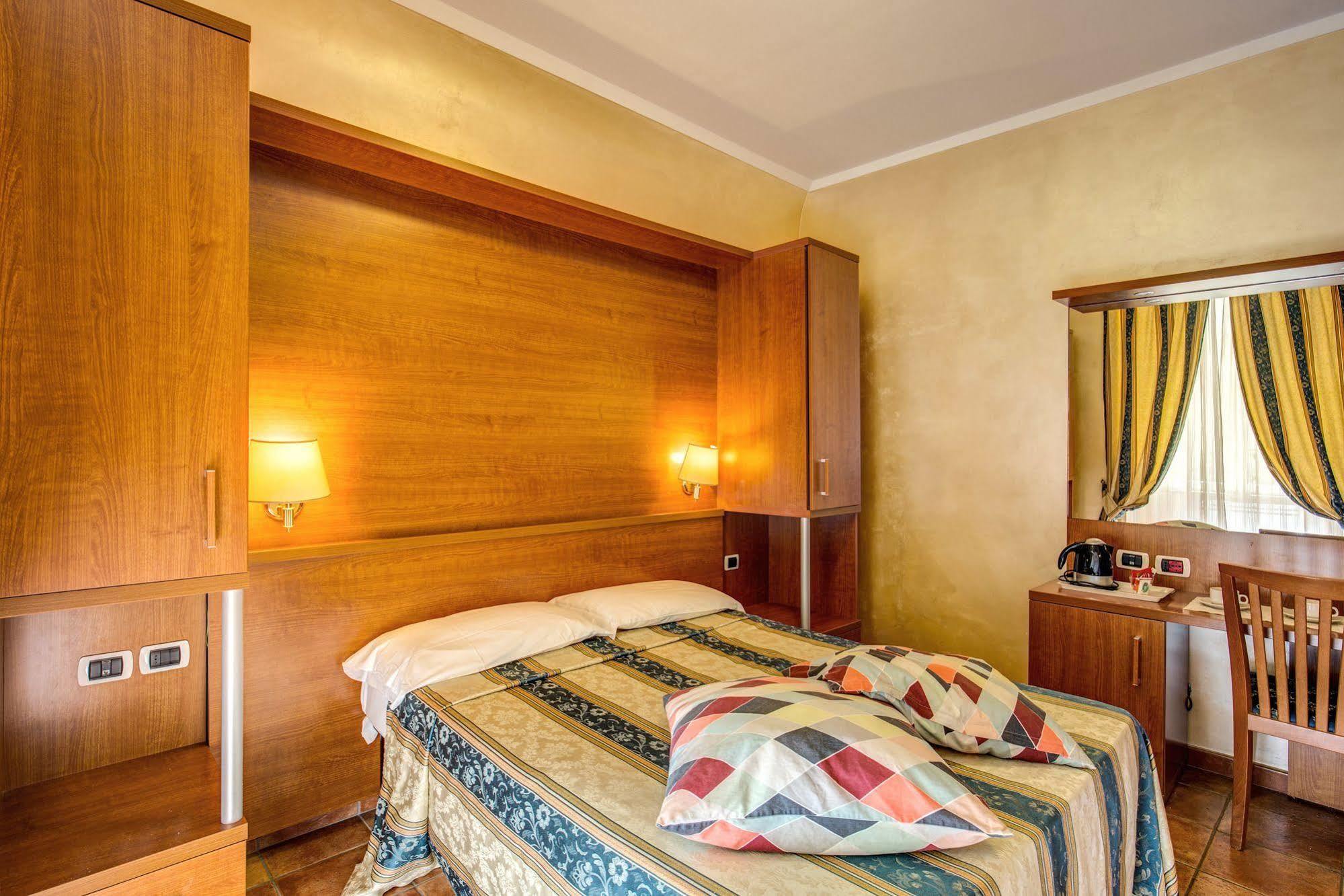 Hotel Maryelen Roma Eksteriør bilde